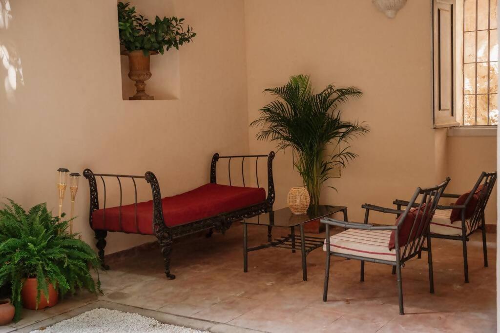 Casa Aguila Casco Antiguo Patio Privado Apartment Caceres Luaran gambar